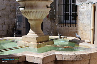 Vence, détail de la grande fontaine