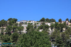Carnoux en Provence, maisons dans la colline