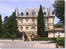 Charleval, château