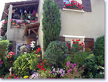 Mirabel aux Baronnies, flowering balconies
