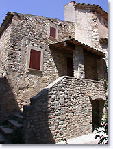 Sainte Euphémie sur Ouvèze, maison en pierres