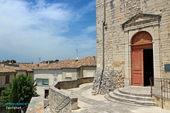 Taulignan, church door