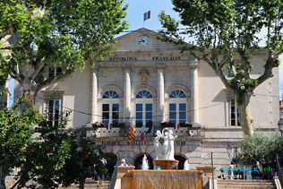 Lorgues, the town hall