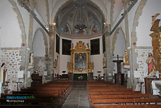 Montauroux, inside the church