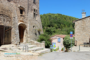 Montfort sur Argens, porte du château