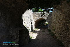 Seillons Source d'Argens, promenade sous le château