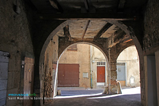 Saint Maximin La Sainte Baume, medieval arcades