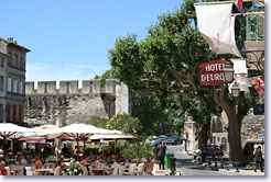 Avignon, square and ramparts