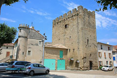 Camaret sur Aigues, Saracen tower