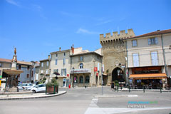 Courthezon, main square