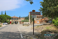 Gigondas, village entrance