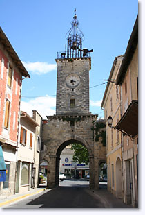 Le Thor, the Douzabas Gate and its bell tower