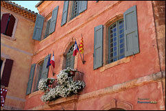 Roussillon, city hall