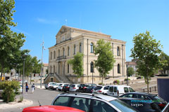 Sorgues, city hall