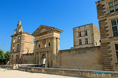 La Tour d'Aigues, entrée du château