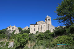 Viens, church