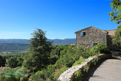 Viens, Luberon landscape