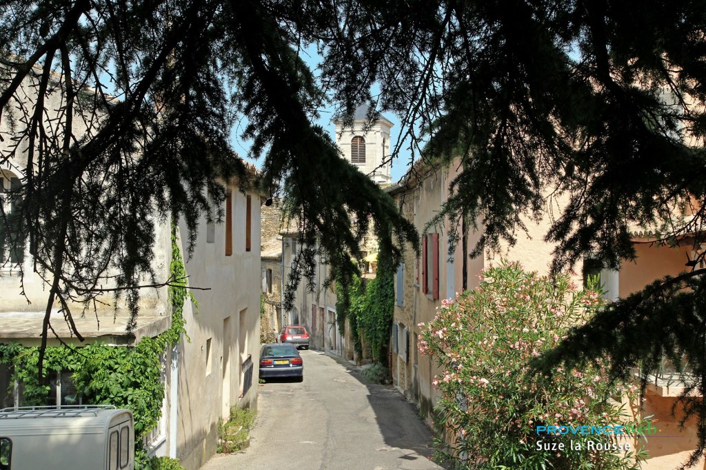 Village de Suze-la-Rousse.